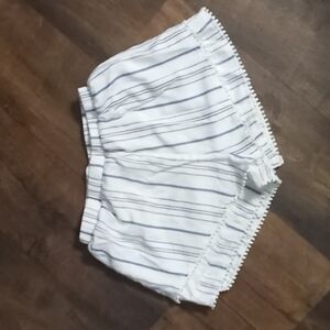Tobi white blue stripped pullon shorts